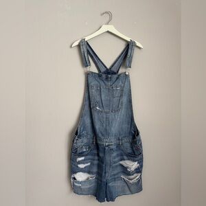 American Eagle shorts overalls
